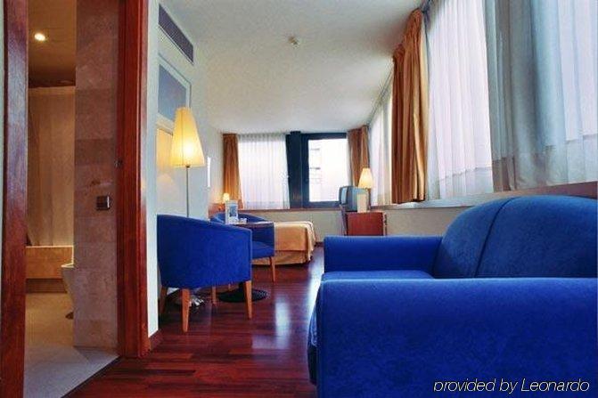 Hotel Viladomat Barcelona Room photo